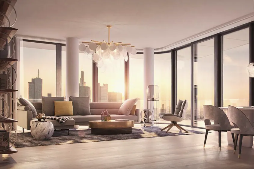 Visualisierung: Wohnzimmer mit Sofa, goldenem Couchtisch und Kugelleuchte vor raumhoher gebogener Verglasung mit Skyline im Abendlicht.